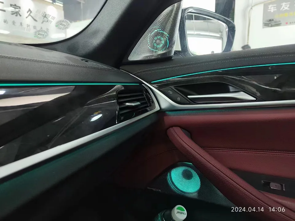 Zestaw luksusowych akcesoriów  – Car Accessories Light recenzja i cena